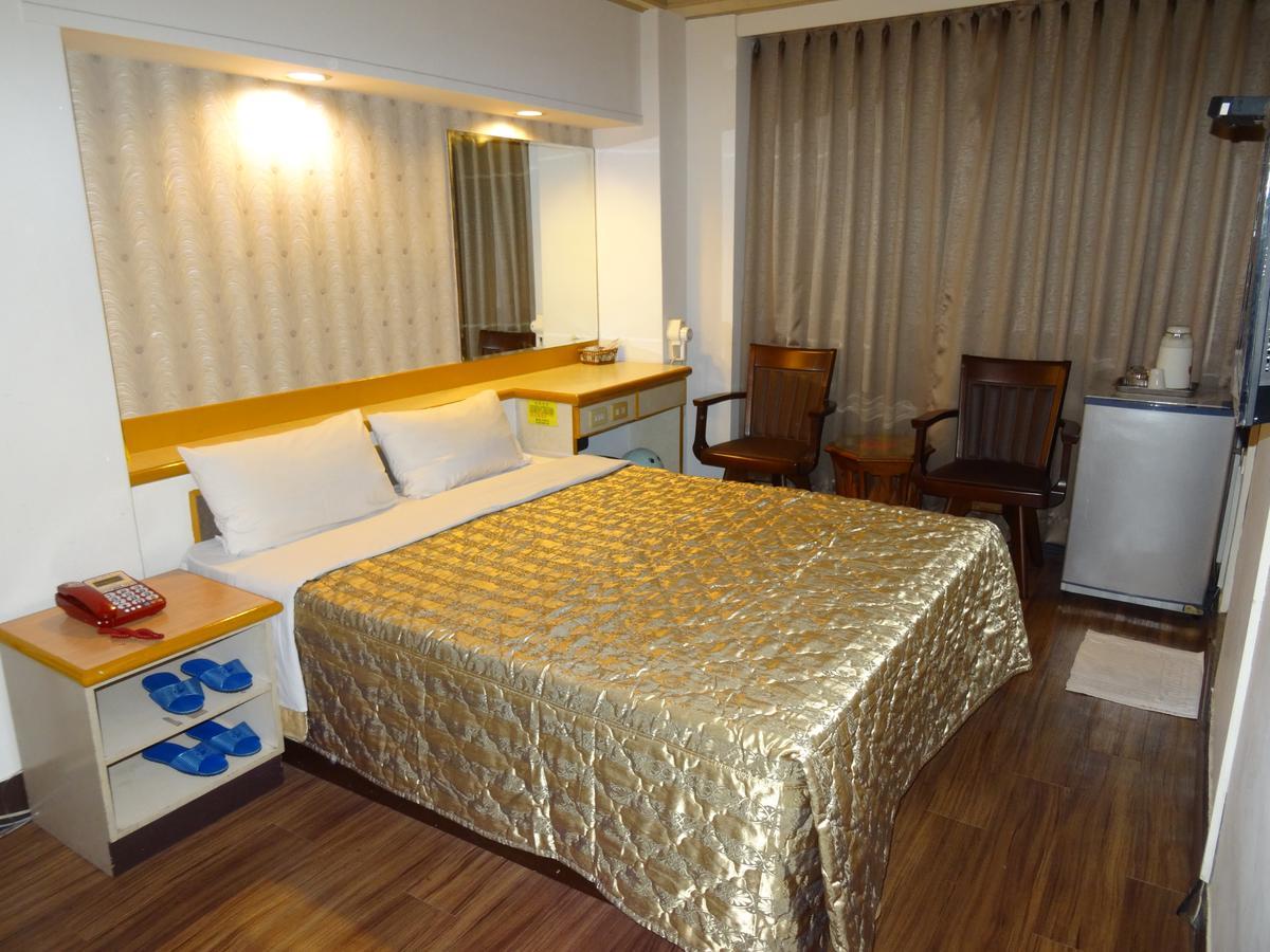 Jia Xin Hotel Chiayi City Exteriör bild