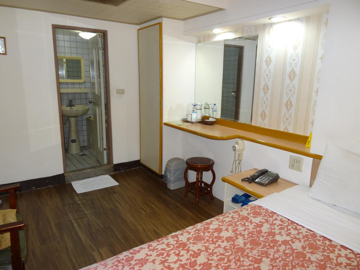 Jia Xin Hotel Chiayi City Exteriör bild