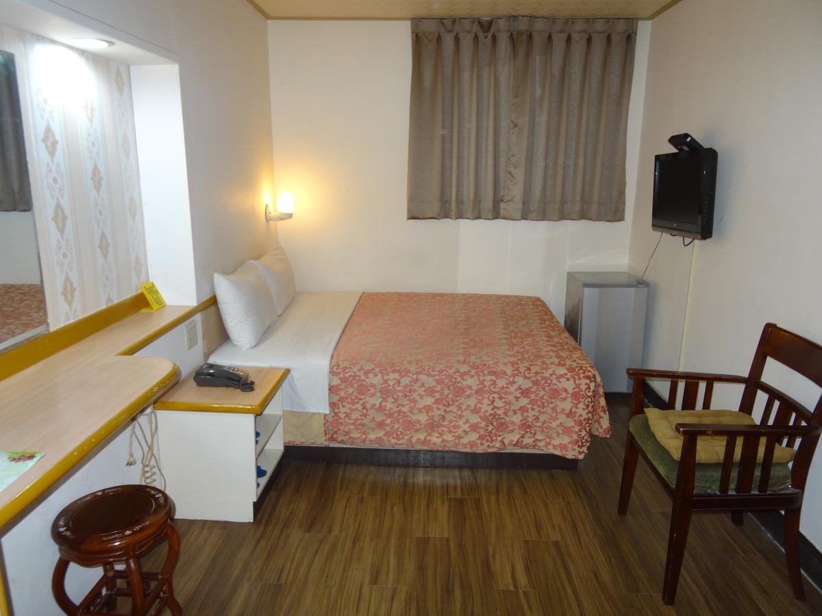 Jia Xin Hotel Chiayi City Exteriör bild