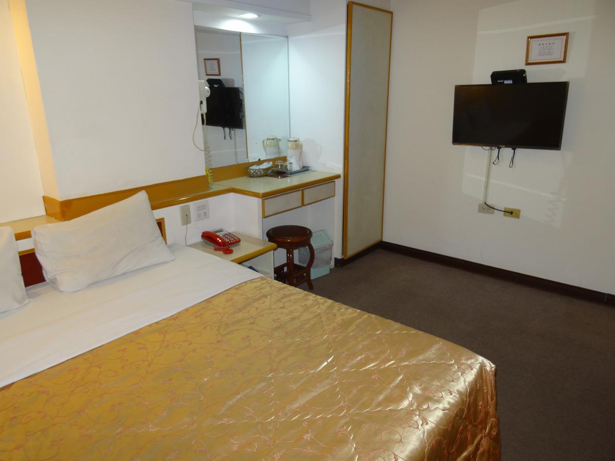 Jia Xin Hotel Chiayi City Exteriör bild