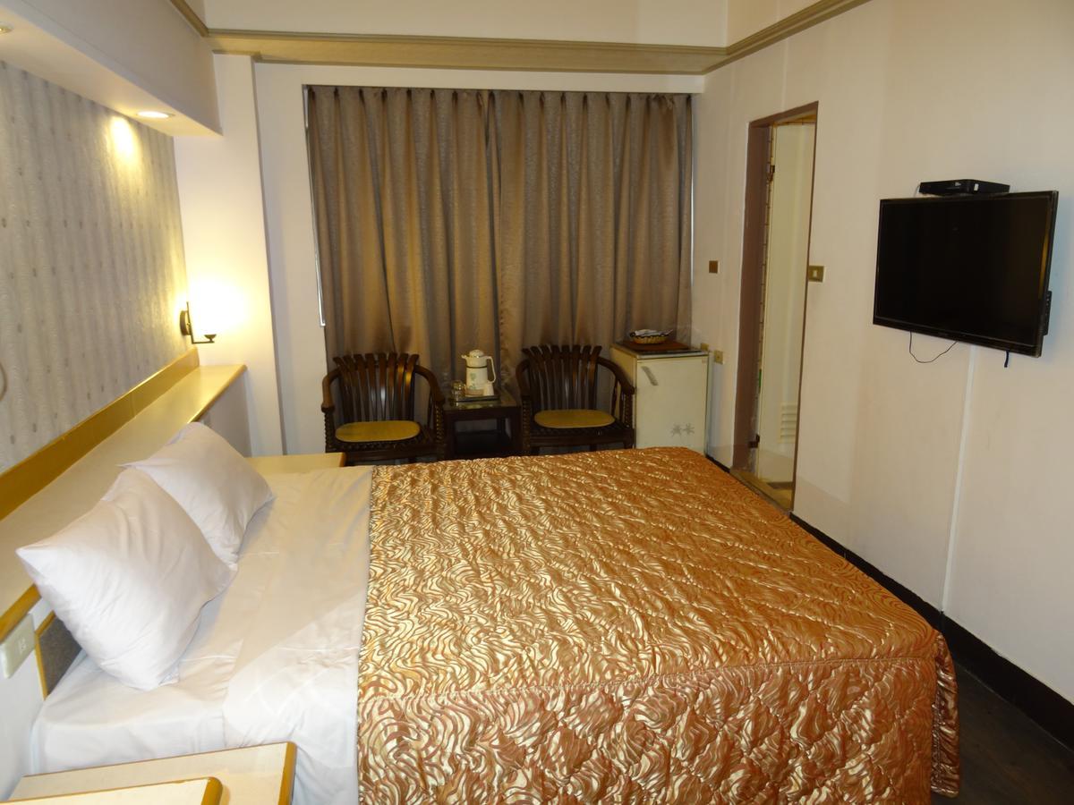 Jia Xin Hotel Chiayi City Exteriör bild