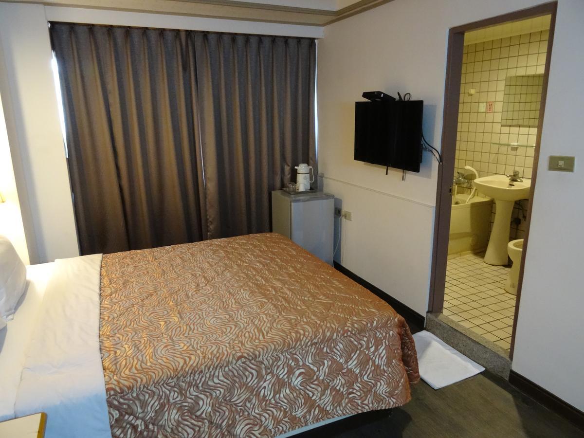 Jia Xin Hotel Chiayi City Exteriör bild